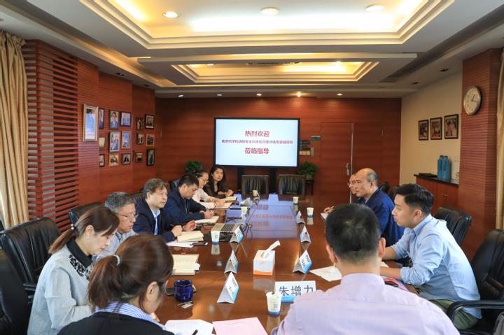 市教育局、消防局就消防安全标准化管理对南京高职校进行考评 .jpg