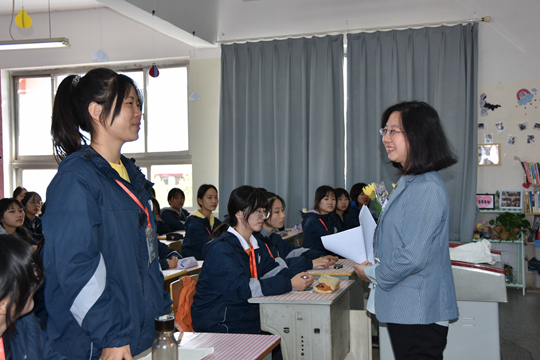马原上课2.jpg