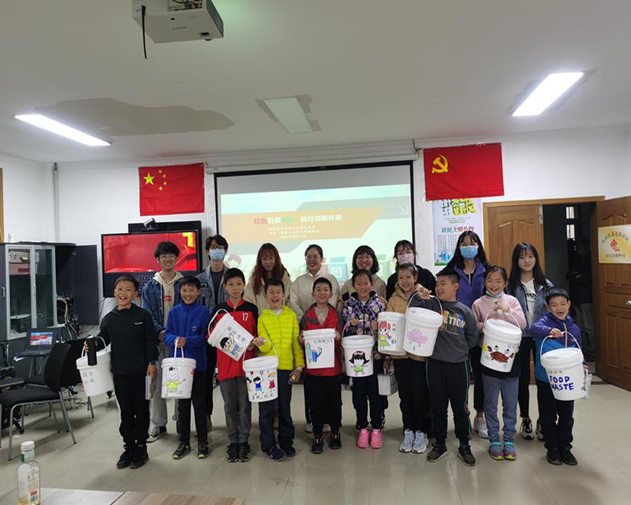 210413红山街道北苑社区居民学校开展“红色引领绿色 践行垃圾分类”主题活动_副本.jpg