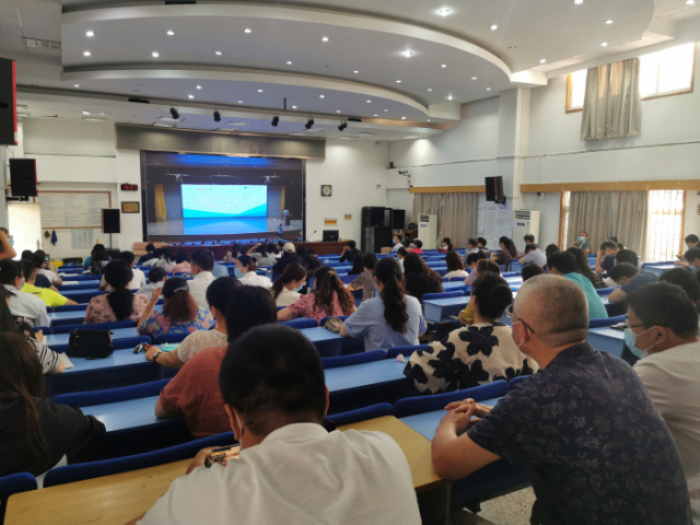 9.24姜书记师德师风培训会3.jpg