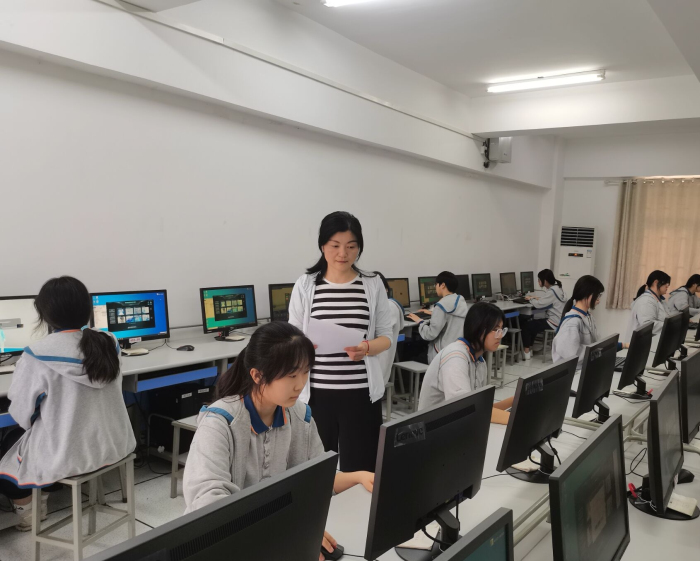 6.10药学系13届技能节活动1.jpg