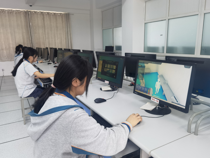 6.10药学系13届技能节活动3.jpg