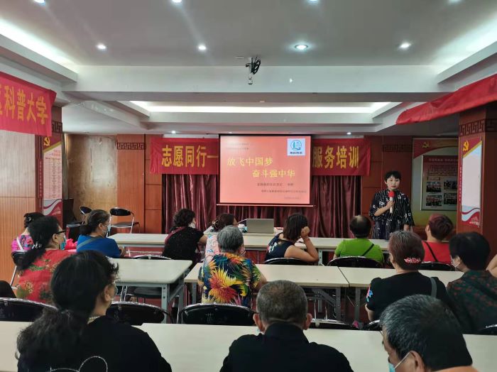 秦淮区大光路街道蓝旗新村社区开展“放飞中国梦 奋斗强中华”主题宣讲活动.jpg