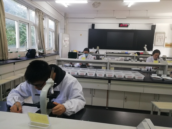 10.23南京市莫愁中等专业学校成功举办校2023年医药卫生类技能大赛3.jpg