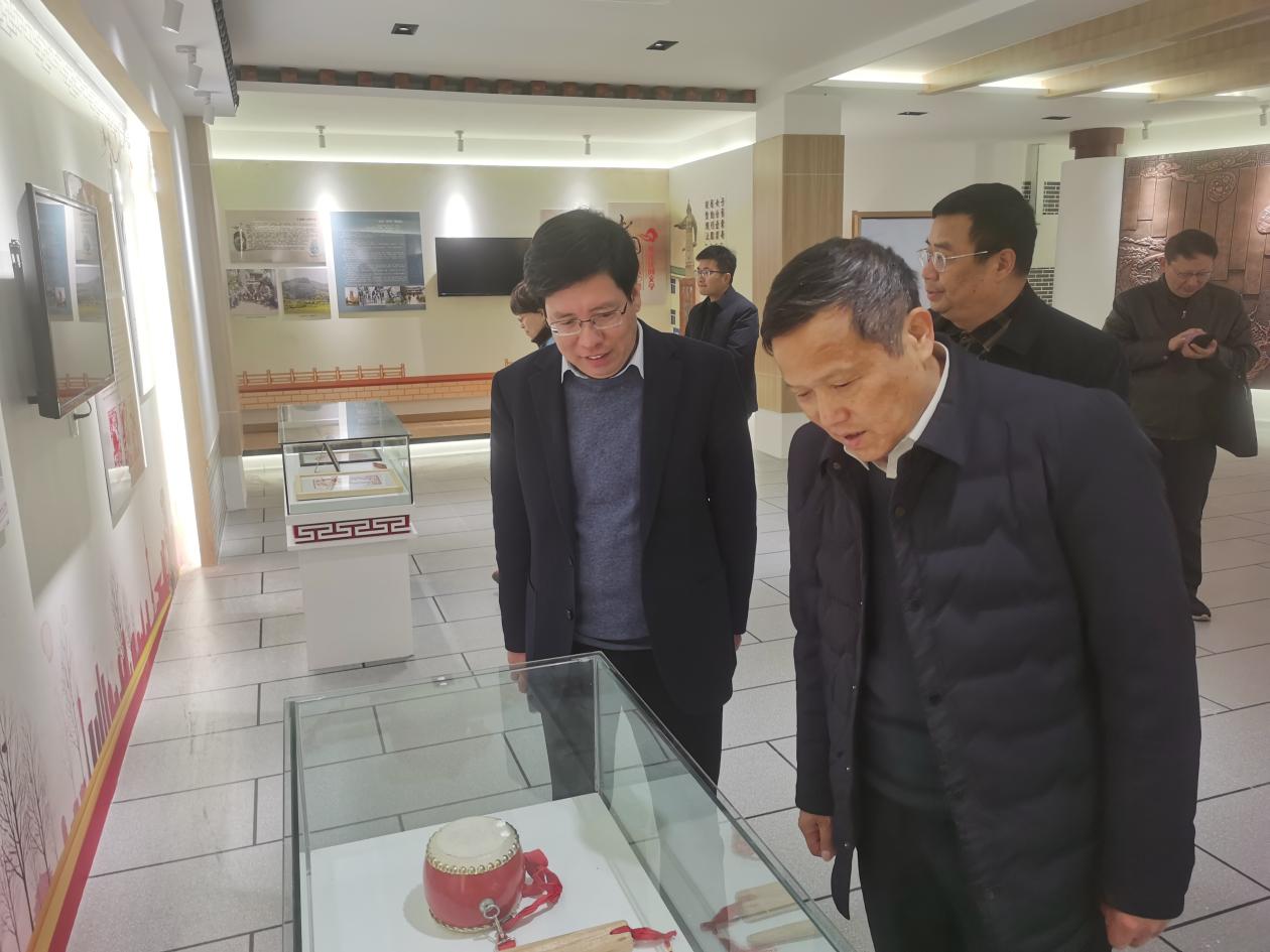 参观非遗实训基地2