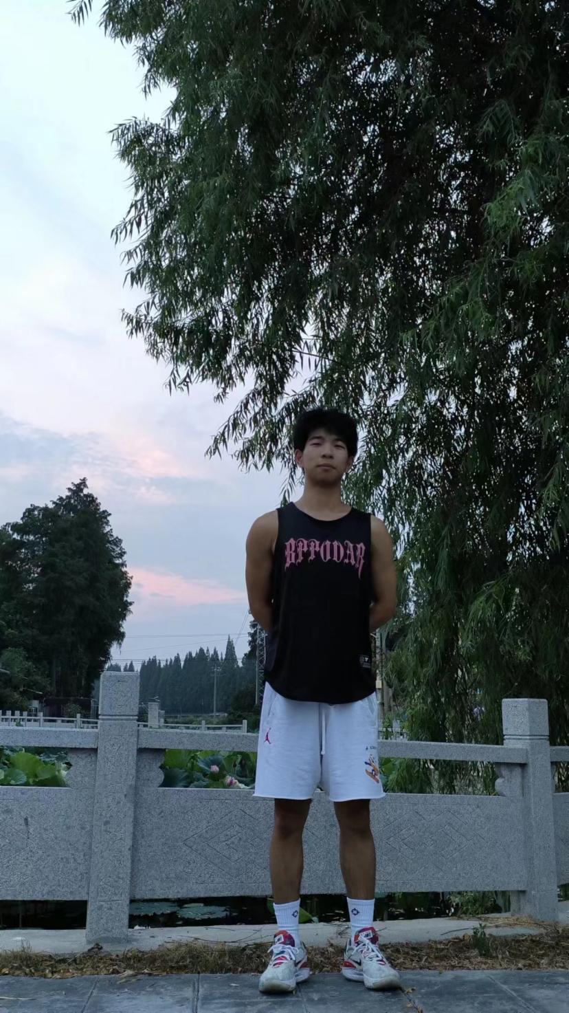市级优秀学生干部—21电子3+3（1）许晨炫
